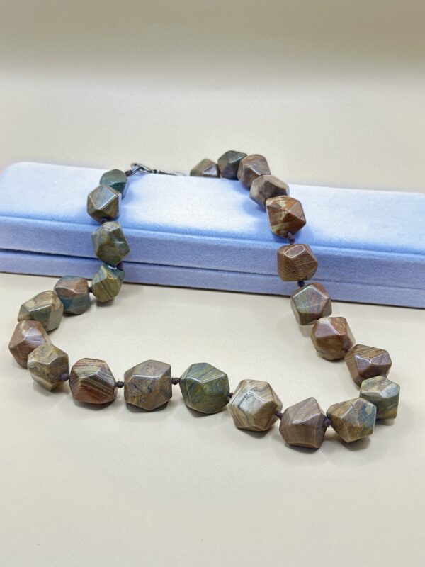 IMG_7916 img 7916 la scară e1736436836985